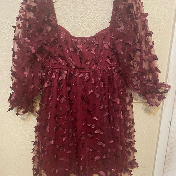 Elegant Burgundy Mini Dress - Picture 3 of 4